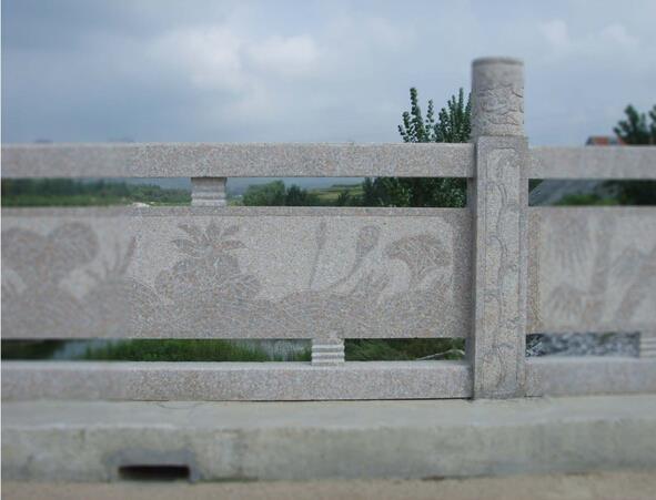 五蓮花橋欄板